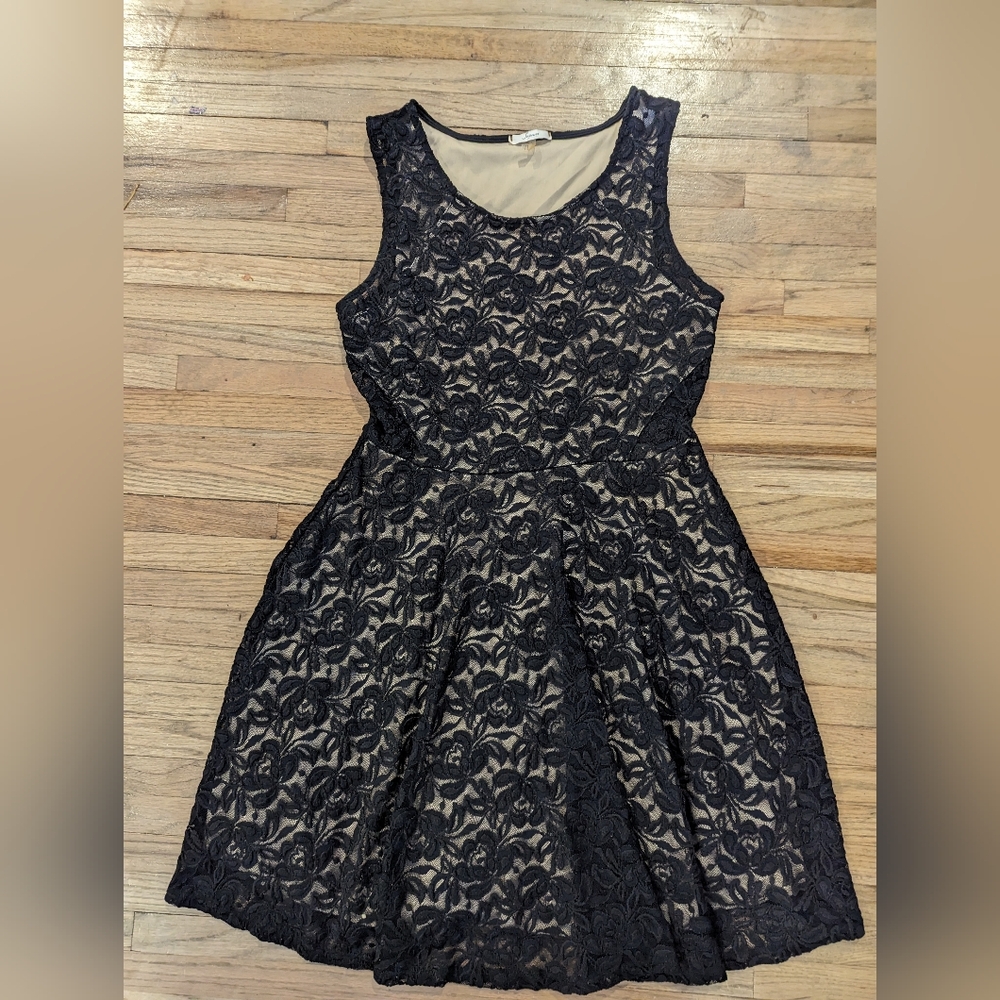 Soprano black lace dress size large